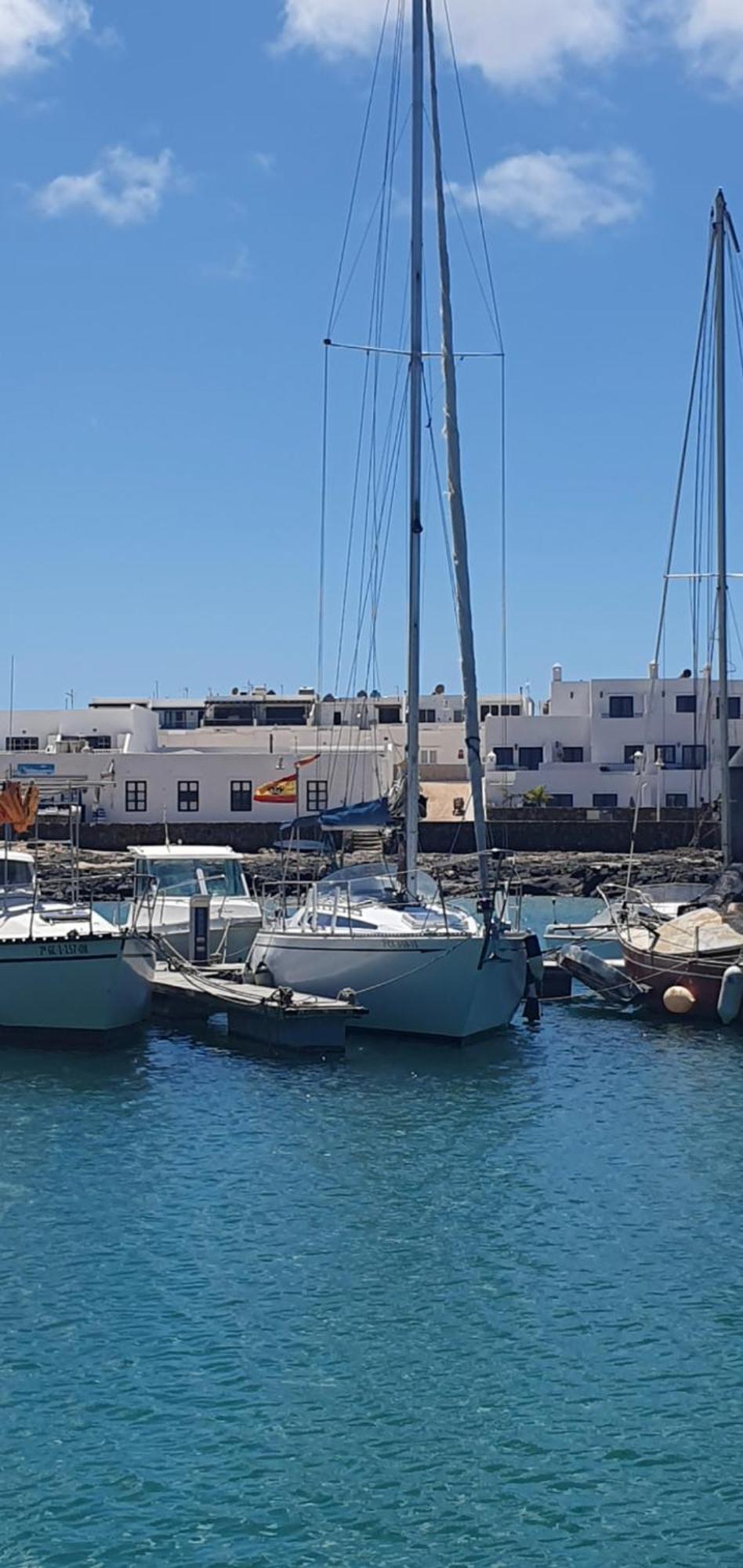 فندق Velero Puma 32 كاليتا دي سيبو المظهر الخارجي الصورة